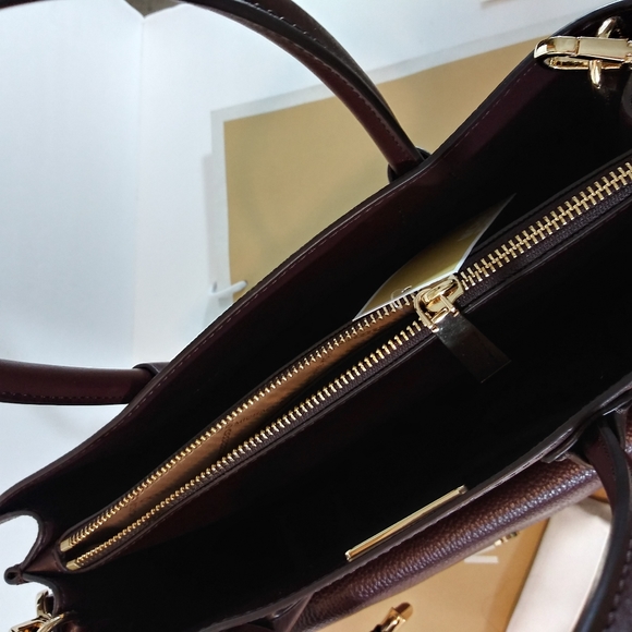 NWT MICHAEL KORS LARGE CONVERTIBLE POCKET SATCHEL - Picture 5 of 8